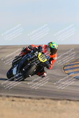 media/Dec-15-2023-Apex Assassins (Fri) [[91f19fb1c7]]/Trackday 1/Session 4 (Turn 12)/